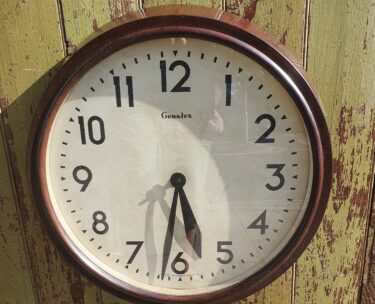 1930s genalex vintage decorative clock