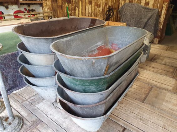 galvanised bath tubs metal feet garden planters