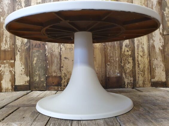 fibre glass oval low table furniture tables