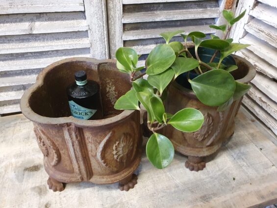 cast iron urns planters garden decorative homewares