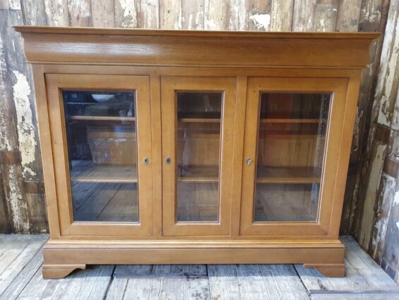 glazed oak display cupboards & cabinets furniture