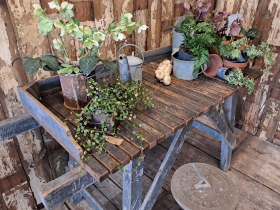 wooden potting table garden furniture