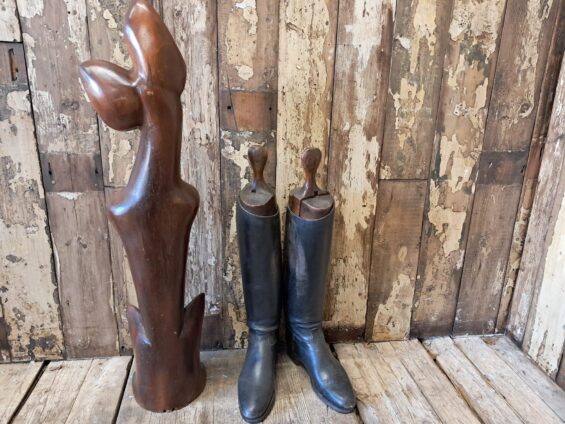 hand carved teak cat statue decorative homewares