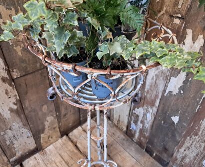 wirework metal plant stand garden decorative