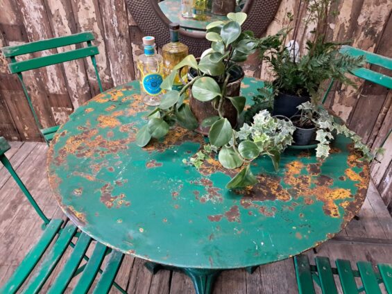 cast iron metal round table garden furniture tables