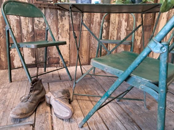 metal table and chairs garden furniture