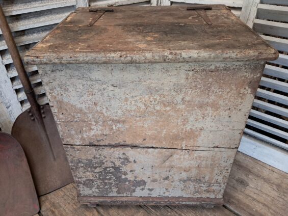 pitch pine box furniture storage