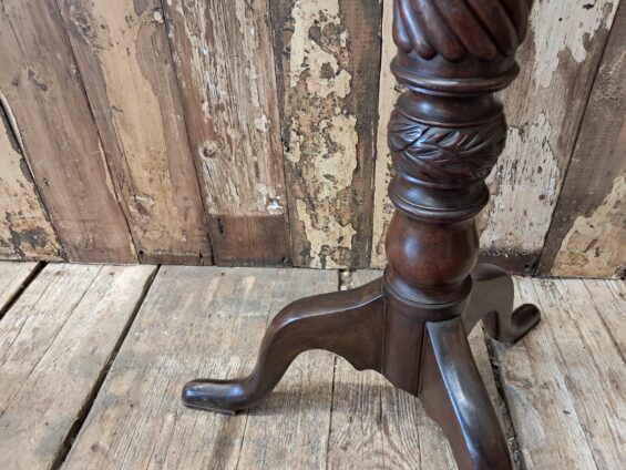 mahogany display stand pedestal torchere decorative homewares