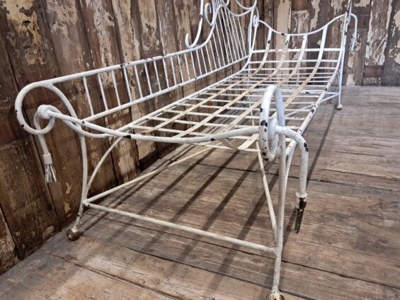 metal chaise longue day bed seating sofa garden