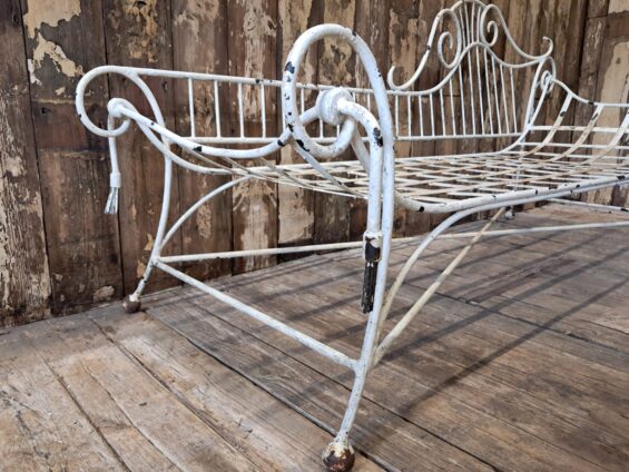 metal chaise longue day bed seating sofa garden