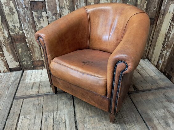 vintage leather club chair seating armchairs