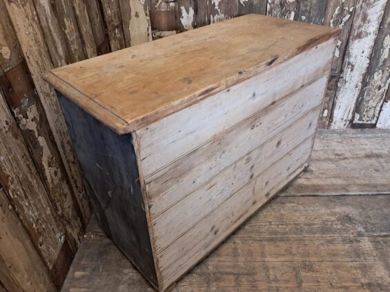 painted pine and oak 2 over 2 chest of drawers furniture drawers