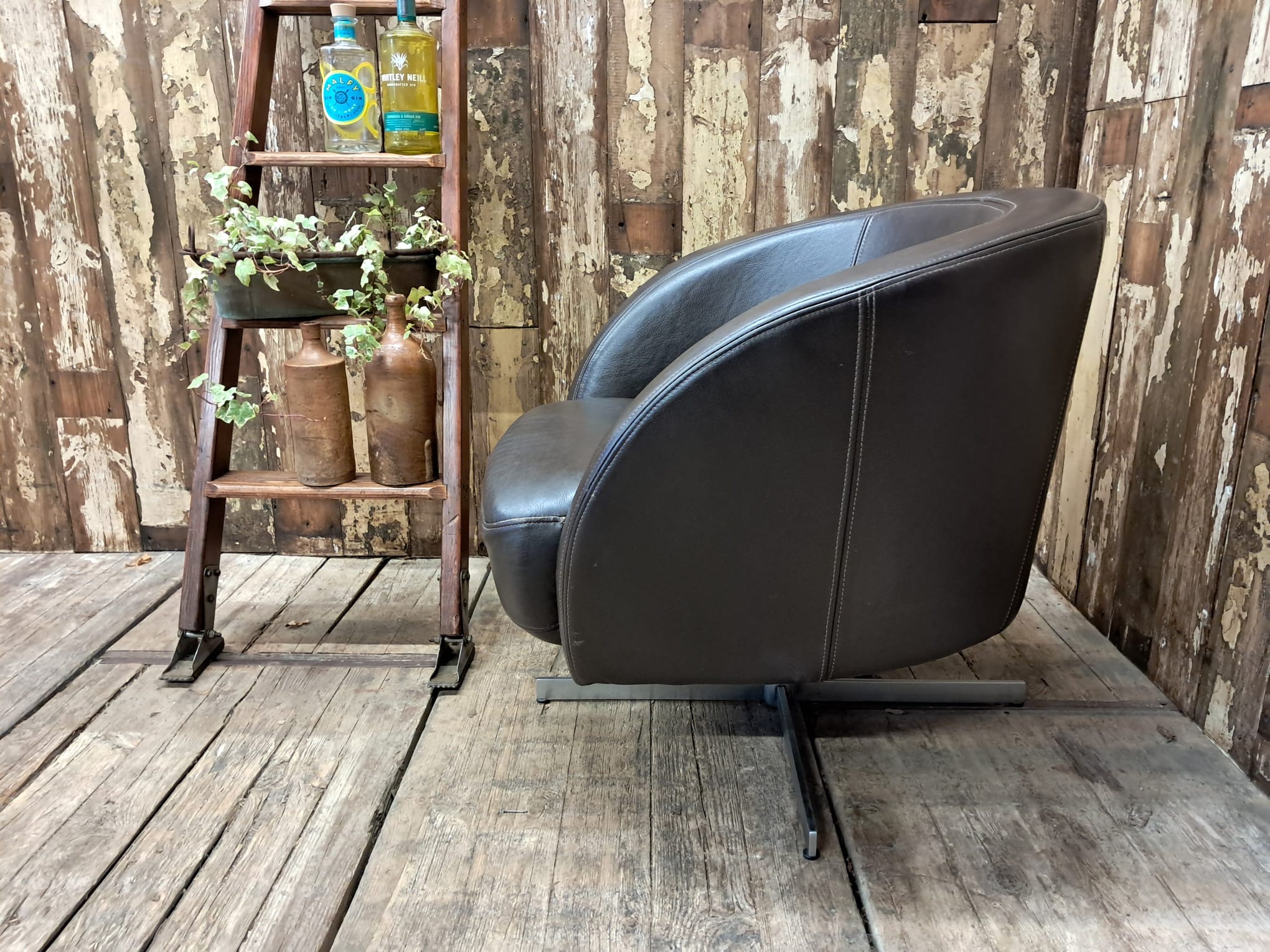 leather chrome tub swivel chair seating armchairs