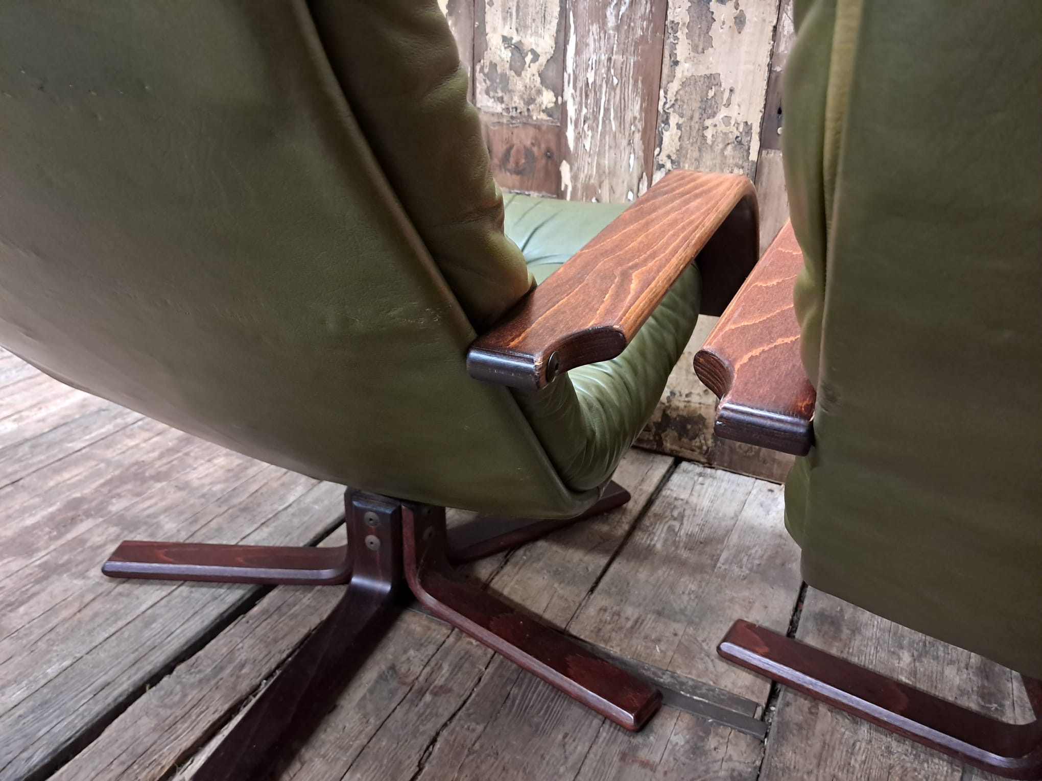 leather wood midcentury swivel chairs seating armchairs