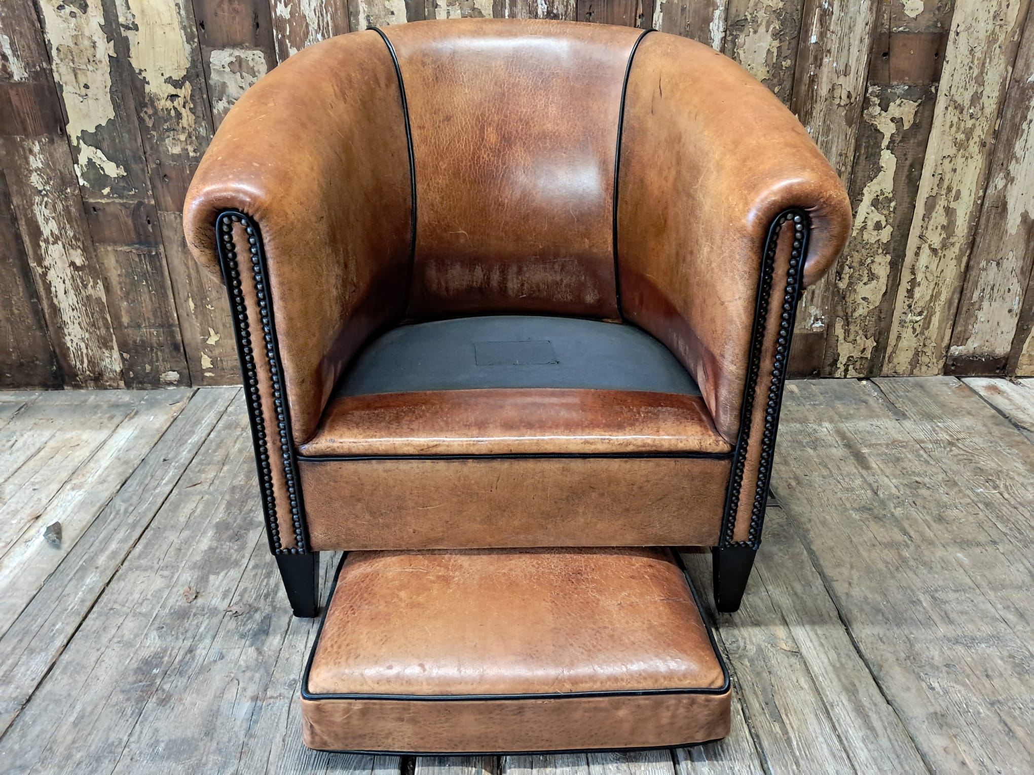 vintage leather club chair seating armchairs