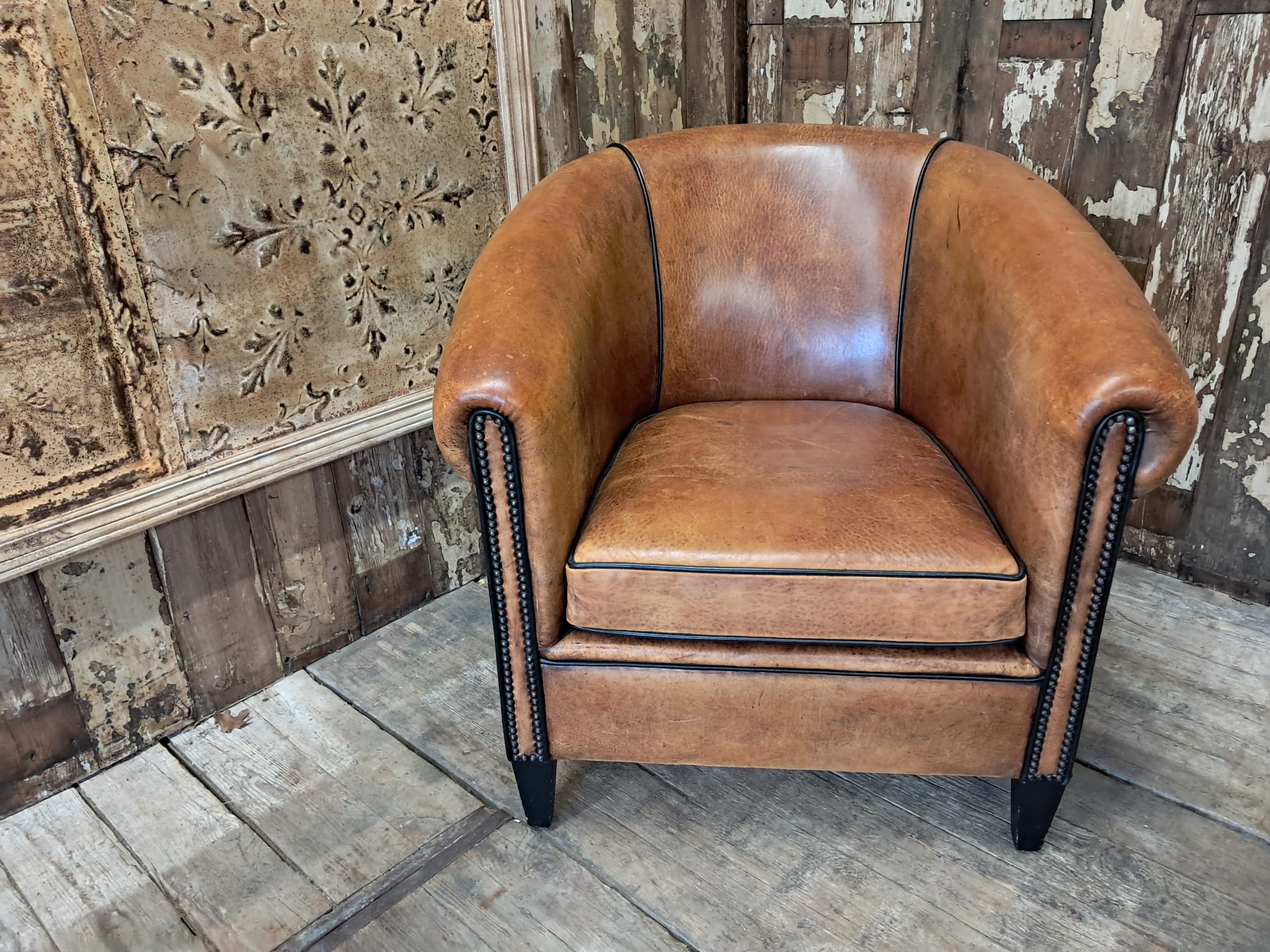vintage leather club chair seating armchairs