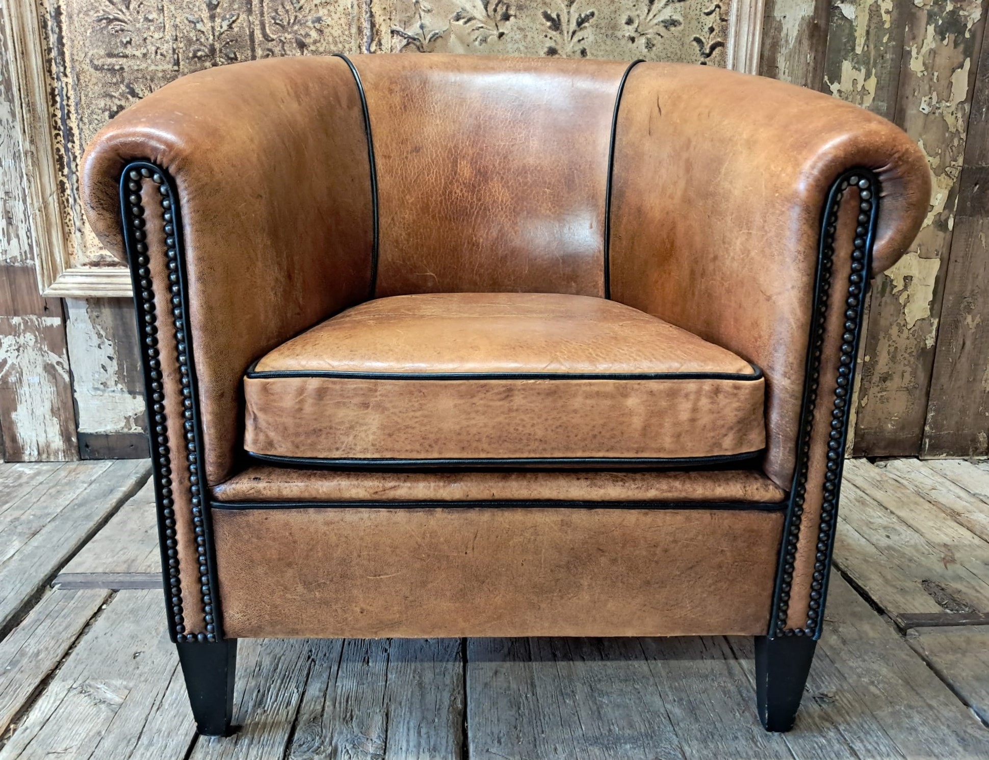 vintage leather club chair seating armchairs