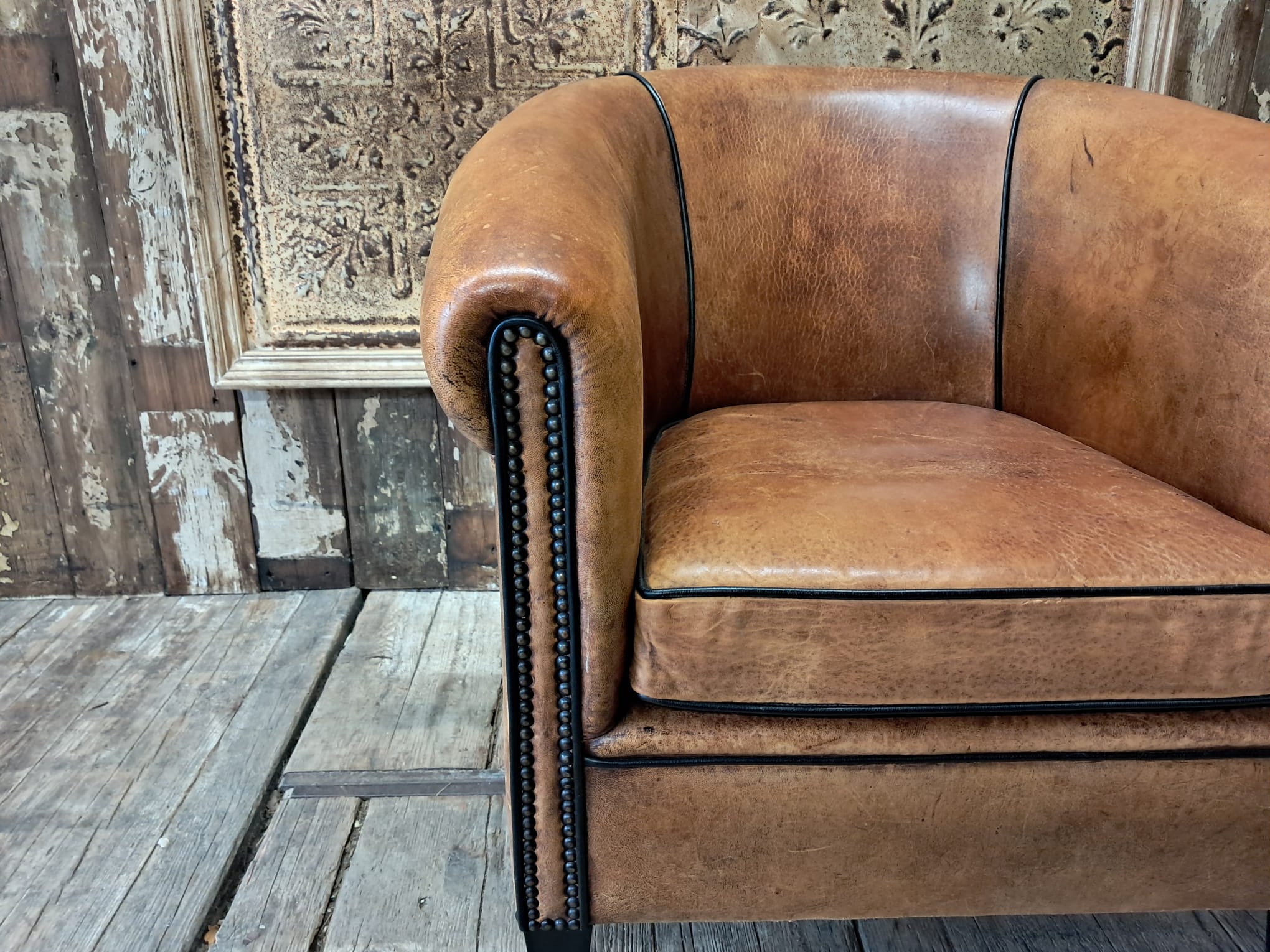 vintage leather club chair seating armchairs