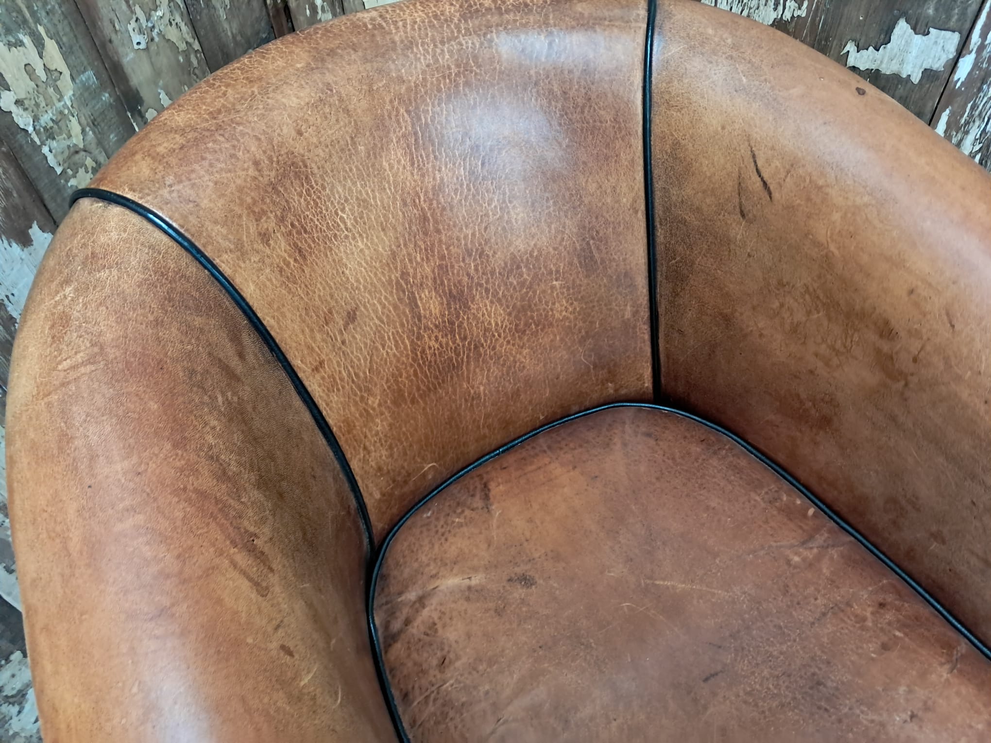 vintage leather club chair seating armchairs
