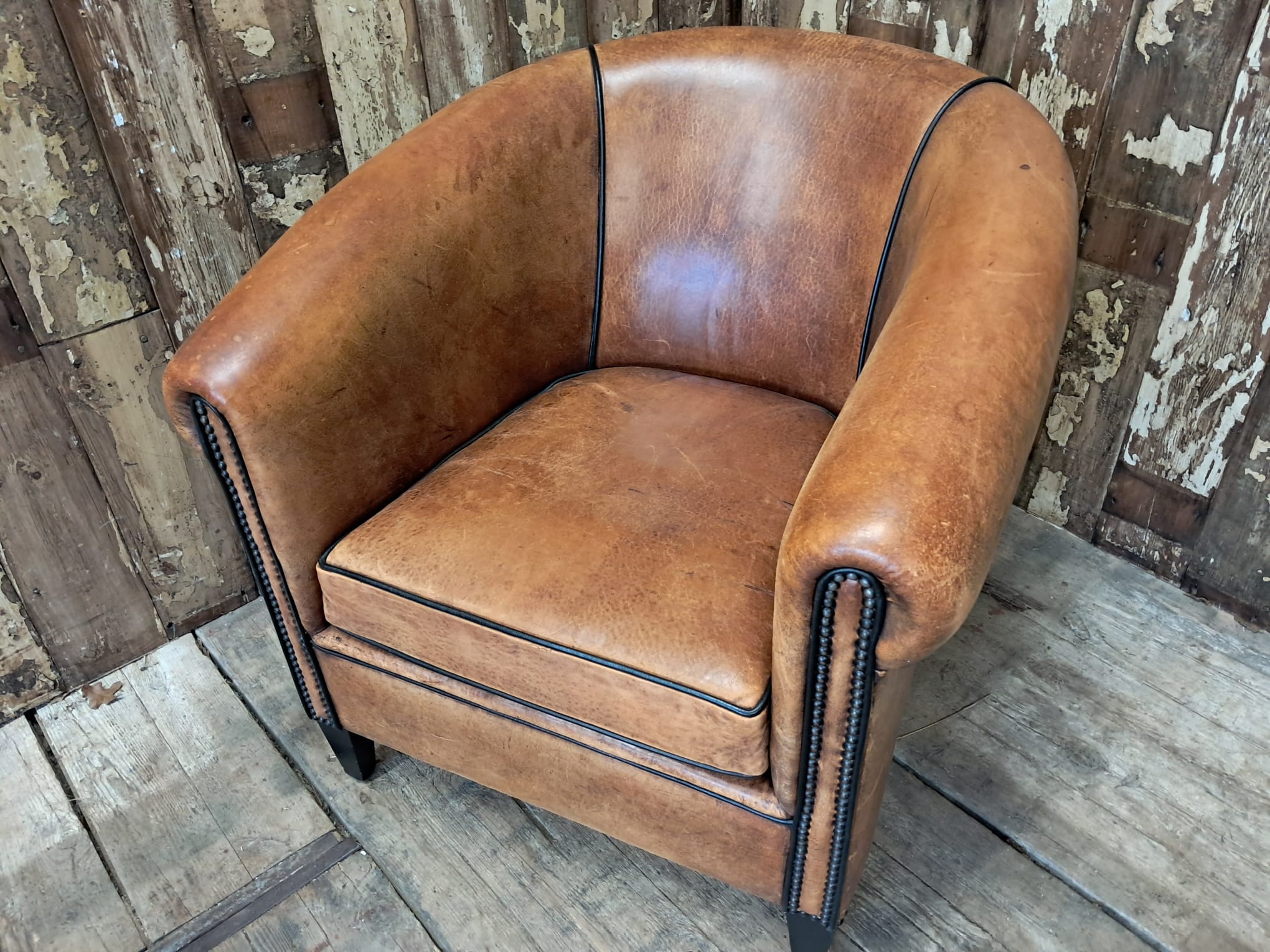 vintage leather club chair seating armchairs