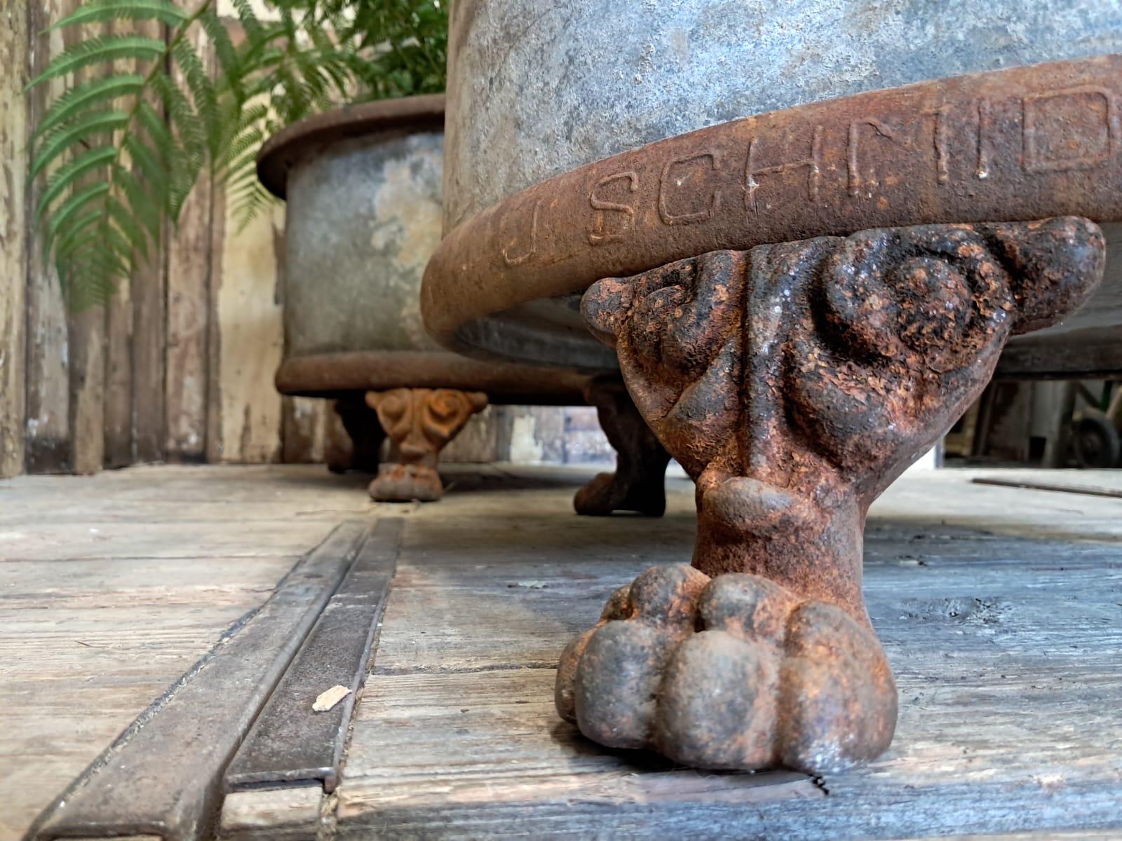 steel cast iron planters garden decorative homewares
