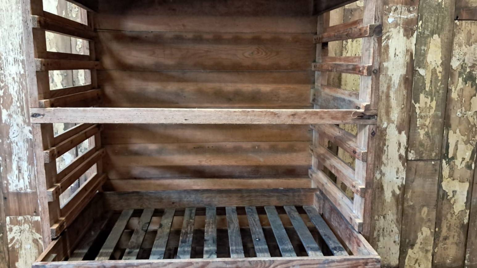 pine apple rack furniture storage garden